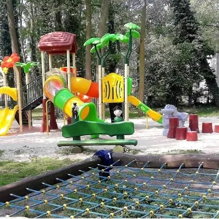 Gustav * مينزفوجة